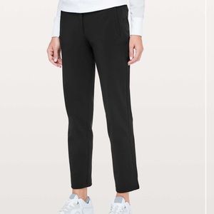 Lululemon On The Move Pant *28" in Black - NWT
